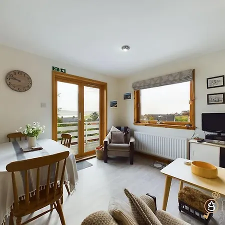 Solberg - Charming Two Bedroom Cottage In Lerwick Exterior photo